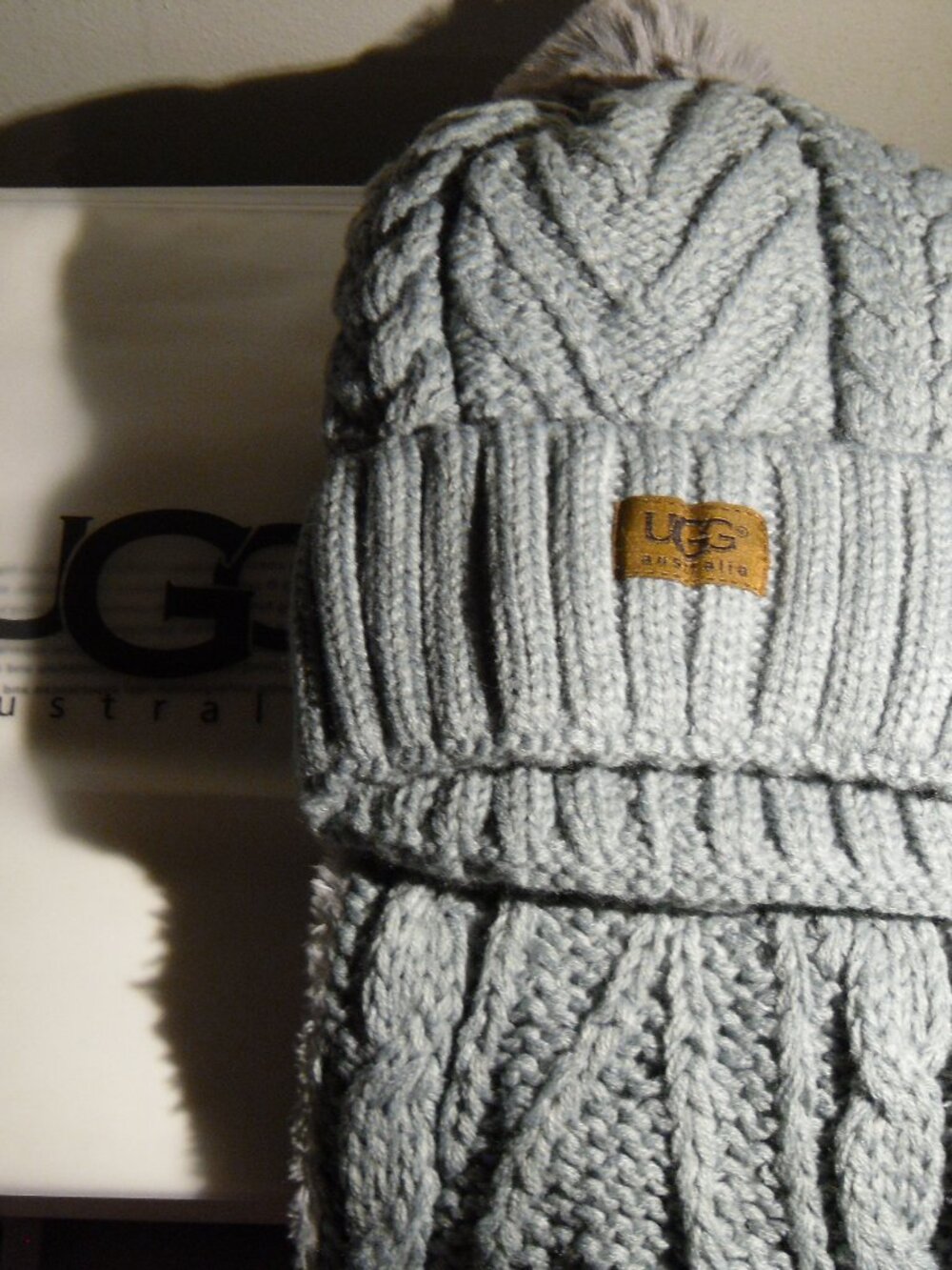 UGG infinity women's winter hat & scarf set MED GRAY